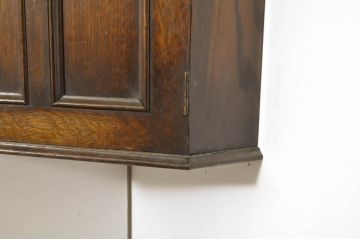 イギリスアンティーク　オーク材　スペースを有効活用できる壁掛けコーナーキャビネット(吊戸棚、収納棚、ウォールキャビネット)(R-064165)
