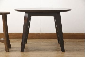 中古　松本民芸家具　#69型丸茶卓　シックな色合いが上品な丸テーブル(カフェテーブル、コーヒーテーブル、センターテーブル、座卓)(定価約14万円)(R-064175)