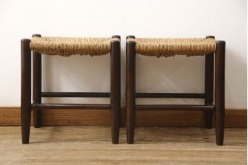 中古　松本民芸家具　#19型　和モダンな雰囲気づくりにおすすめのラッシスツール2脚セット(椅子、イス、チェア)(定価2脚で約12万円)(R-064178)
