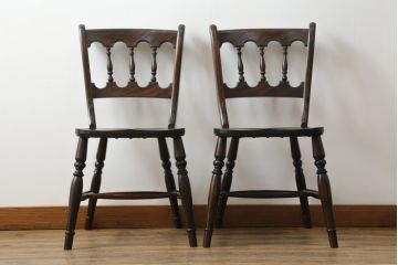 中古　松本民芸家具　#49型A　背もたれの美しいデザインが印象的なワイコムチェア2脚セット(板座チェア、ダイニングチェア、椅子、イス)(定価2脚で約22万円)(R-064180)