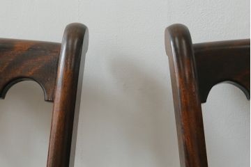 中古　松本民芸家具　#49型A　背もたれの美しいデザインが印象的なワイコムチェア2脚セット(板座チェア、ダイニングチェア、椅子、イス)(定価2脚で約22万円)(R-064180)