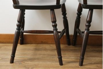 中古　松本民芸家具　#49型A　背もたれの美しいデザインが印象的なワイコムチェア2脚セット(板座チェア、ダイニングチェア、椅子、イス)(定価2脚で約22万円)(R-064180)