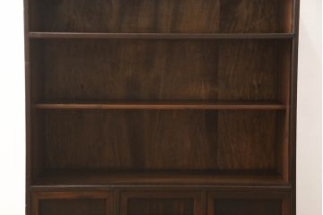 和製ビンテージ　赤みがかった木肌が上品な茶箪笥(水屋箪笥、収納棚、戸棚、引き出し、食器棚、松本民芸家具、ヴィンテージ)(R-064186)