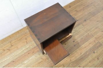 中古　美品　松本民芸家具　上品な佇まいが魅力!!分厚い材で造られたポットワゴン(茶棚、お座敷ワゴン、サイドボード)(R-064187)