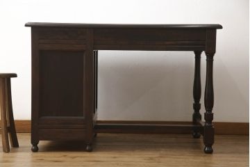 中古　美品　松本民芸家具　T型片袖机　美しい木目とクラシカルな佇まいが魅力的なデスク(机、ワークデスク、在宅用、在宅ワーク用)(定価約42万円)(R-064188)