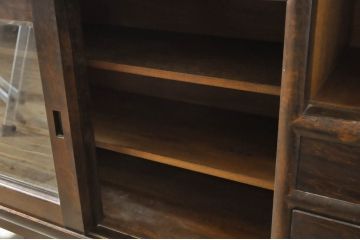中古　美品　松本民芸家具　どこかレトロな雰囲気も感じる90型茶タンス(サイドボード、戸棚、収納棚)(定価約44万円)(R-064190)