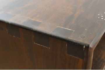 中古　美品　松本民芸家具　どこかレトロな雰囲気も感じる90型茶タンス(サイドボード、戸棚、収納棚)(定価約44万円)(R-064190)
