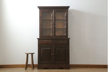 中古　美品　松本民芸家具　#58型　お洒落な扉のデザインが印象的な食器棚(カップボード、収納棚、戸棚)(定価約55万円)(R-064191)