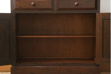 中古　美品　松本民芸家具　#58型　お洒落な扉のデザインが印象的な食器棚(カップボード、収納棚、戸棚)(定価約55万円)(R-064191)