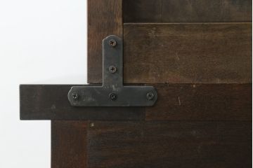 中古　美品　松本民芸家具　#58型　お洒落な扉のデザインが印象的な食器棚(カップボード、収納棚、戸棚)(定価約55万円)(R-064191)