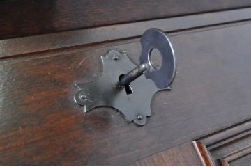 中古　美品　松本民芸家具　希少な特注品!　落ち着いた色合いが和モダンな雰囲気を醸し出すビューローブックケース(ライティングビューロー、キャビネット、収納棚、戸棚、本箱、ワークデスク、在宅ワーク、在宅用)(R-064192)