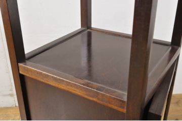 中古　松本民芸家具　上品な和の趣き漂うA型電話台(花台、飾り台、収納棚、戸棚、サイドテーブル)(定価約13万円)(R-064193)
