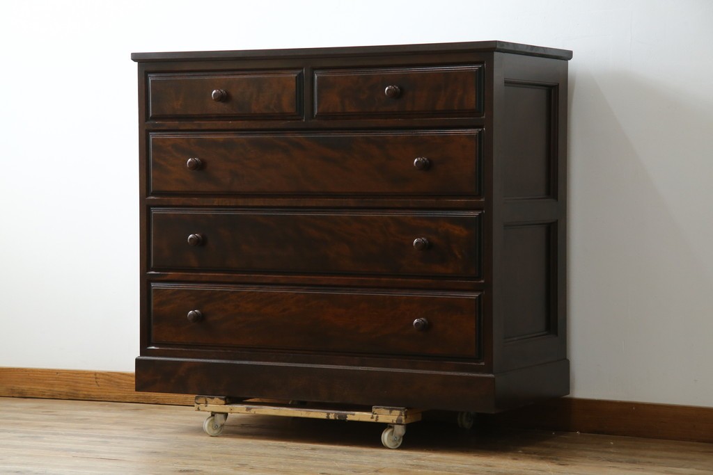 中古　美品　松本民芸家具　深い色合いがシックな雰囲気を醸し出すチェスト　(R-064199)