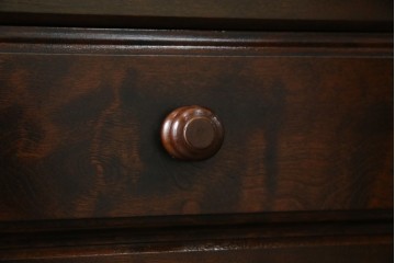 中古　美品　松本民芸家具　深い色合いがシックな雰囲気を醸し出すチェスト　(R-064199)