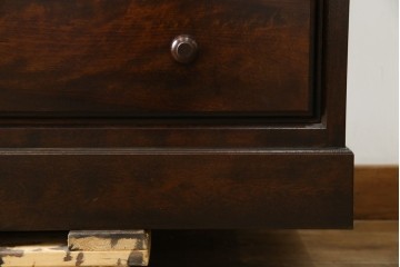 中古　美品　松本民芸家具　深い色合いがシックな雰囲気を醸し出すチェスト　(R-064199)