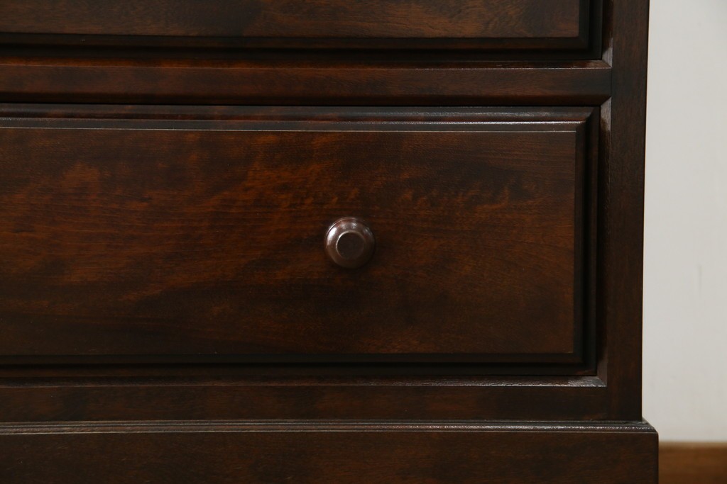 中古　美品　松本民芸家具　深い色合いがシックな雰囲気を醸し出すチェスト　(R-064199)