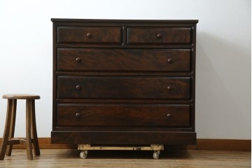 中古　美品　松本民芸家具　深い色合いがシックな雰囲気を醸し出すチェスト　(R-064199)