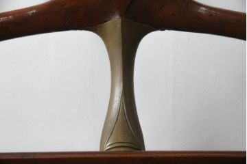 中古　美品　高級品　JONATHAN CHARLES(ジョナサンチャールズ)　マホガニー材　クラシカルな佇まいが印象的なバレットスタンド(ハンガースタンド、ハンガーラック、スーツスタンド、コートスタンド、ジュエリーケース付き、アンティーク風)(R-064211)