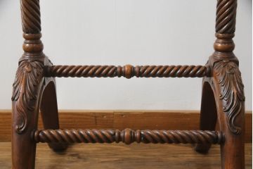 中古　美品　高級品　JONATHAN CHARLES(ジョナサンチャールズ)　マホガニー材　クラシカルな佇まいが印象的なバレットスタンド(ハンガースタンド、ハンガーラック、スーツスタンド、コートスタンド、ジュエリーケース付き、アンティーク風)(R-064211)