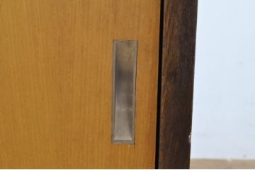 和製アンティーク　レトロデザイン　ナラ(楢)材　どこか懐かしさを感じるレトロな本棚(収納棚、戸棚、オープンラック、ブックシェルフ、飾り棚、陳列棚)(R-064212)