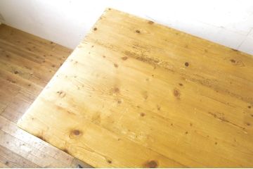フランスアンティーク　パイン材　木味を生かしたデザインが素敵なダイニングテーブル(作業台、食卓、4人掛け、6人掛け)(R-064223)