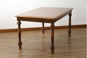 中古　美品　三越家具(現カントリーハウス)　Brugge(ブルージュ)　オーク材　クラシカルな佇まいが魅力の伸長式ダイニングテーブル(エクステンションテーブル、4人掛け、4P、6人掛け、6P、食卓)(R-064225)