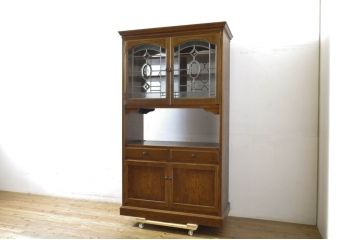 中古　三越家具(現カントリーハウス)　Brugge(ブルージュ)　希少モデル!!両面使いが出来るクラシカルなキャビネット(食器棚、カウンターキャビネット、収納棚、戸棚、ステンドグラス)(R-064226)