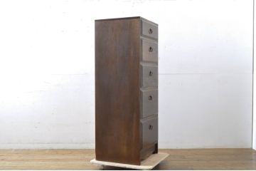 中古　華奢なデザインの取っ手がアクセントのブルージュ風縦型チェスト(引き出し、ハイチェスト、サイドチェスト)(R-064230)