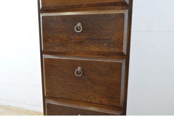 中古　華奢なデザインの取っ手がアクセントのブルージュ風縦型チェスト(引き出し、ハイチェスト、サイドチェスト)(R-064230)