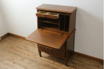 中古　三越家具(現カントリーハウス)　Brugge(ブルージュ)　クラシカルな佇まいが魅力のライティングビューロー(簿記机、ワークデスク、在宅用、在宅ワーク用)(R-064231)
