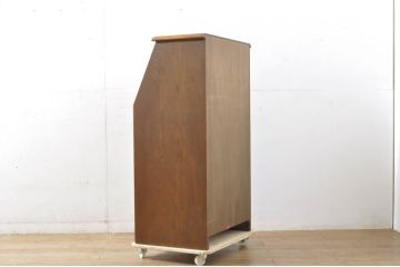 中古　三越家具(現カントリーハウス)　Brugge(ブルージュ)　上品な彫刻レリーフがクラシカルな雰囲気を醸し出すライティングビューロー(VE103、簿記机、ワークデスク、在宅用、在宅ワーク用、サイドキャビネット)(R-064232)