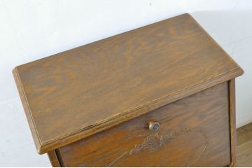 中古　三越家具(現カントリーハウス)　Brugge(ブルージュ)　上品な彫刻レリーフがクラシカルな雰囲気を醸し出すライティングビューロー(VE103、簿記机、ワークデスク、在宅用、在宅ワーク用、サイドキャビネット)(R-064232)