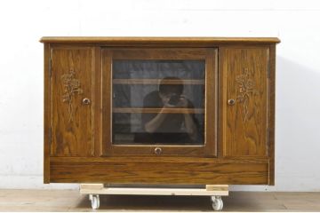中古　三越家具(現カントリーハウス)　Brugge(ブルージュ)　薔薇の彫刻レリーフが美しいテレビ台(VE1206、ローボード、収納棚、戸棚、テレビボード、サイドボード)(R-064233)