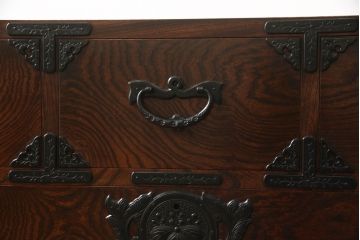 中古　岩谷堂箪笥　力強い木目が美しい和箪笥(収納箪笥、整理タンス、衣装たんす、引き出し)(R-064235)
