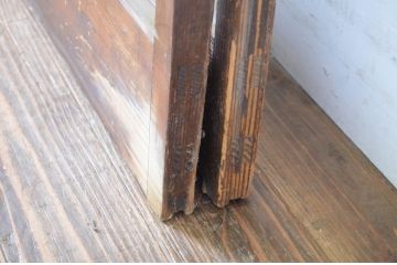 アンティーク建具　モールガラス入り　レトロな雰囲気が魅力的なガラス戸2枚セット(引き戸)(R-064246)