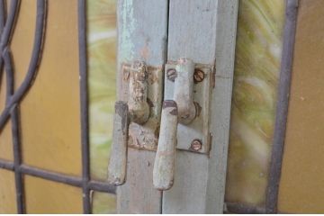 アンティーク建具　大正ロマン　レトロな雰囲気が魅力のステンドグラス窓2枚セット(明り取り、明かり取り)(R-064259)