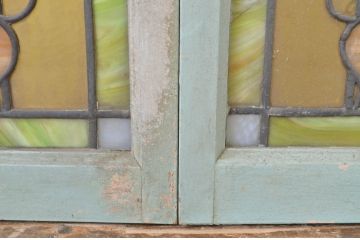 アンティーク建具　大正ロマン　レトロな雰囲気が魅力のステンドグラス窓2枚セット(明り取り、明かり取り)(R-064259)
