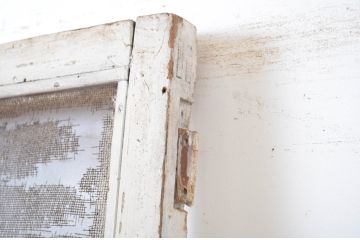 アンティーク建具　ペイント仕上げ限定　レトロな風合いが味わい深いガラス扉1枚(ドア)(R-064263)
