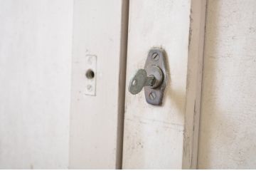 アンティーク建具　ペイント仕上げ限定　フレンチなインテリアにもぴったりなガラス戸2枚セット(引き戸)(R-064264)