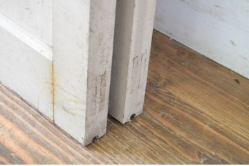 アンティーク建具　ペイント仕上げ限定　フレンチなインテリアにもぴったりなガラス戸2枚セット(引き戸)(R-064264)