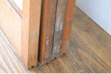 アンティーク建具　シンプルなデザインで取り入れやすいガラス戸4枚セット(引き戸)(R-064265)
