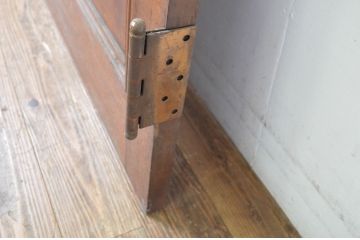 アンティーク建具　腰板欅(ケヤキ)材　繊細なデザインが施されたプレスガラス入りドア1枚(扉、木製ドア)(R-064270)