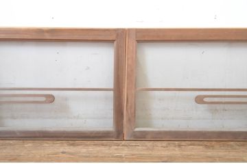 中古　ノスタルジックな雰囲気を醸し出す数寄屋のガラス欄間2枚セット(明り取り、明かり取り)(R-064272)