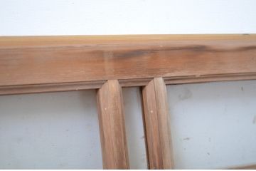 中古　シンプルながらも上品な佇まいが魅力的な数寄屋の欄間1枚(明かり取り、明り取り)(R-064274)