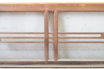 中古　シンプルながらも上品な佇まいが魅力的な数寄屋の欄間1枚(明かり取り、明り取り)(R-064275)