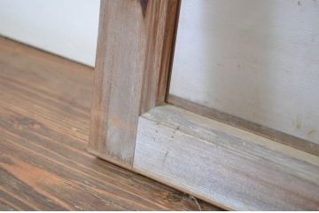 中古　シンプルながらも上品な佇まいが魅力的な数寄屋の欄間1枚(明かり取り、明り取り)(R-064275)