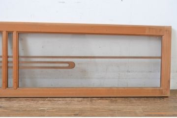中古　シンプルながらも上品な佇まいが魅力的な数寄屋の欄間1枚(明かり取り、明り取り)(R-064275)