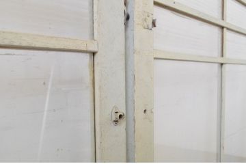 アンティーク建具　レトロな雰囲気たっぷりな背の高い店舗用ガラス戸2枚セット(引き戸)(R-064276)