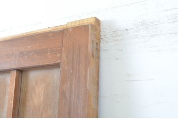 アンティーク建具　素朴な木味が懐かしい雰囲気を醸し出すマス目(升目)格子戸1枚(きつね格子、狐格子、板戸、引き戸)(R-064280)