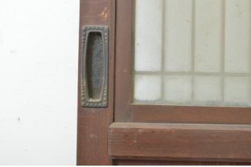 アンティーク建具　上品な和の雰囲気漂う格子ガラス入りの帯戸1枚(引き戸、板戸、ガラス帯戸)(R-064298)